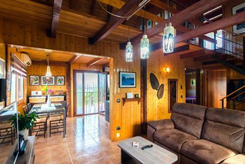 Macanet de La Selva Villa Sleeps 6 Pool Wifi