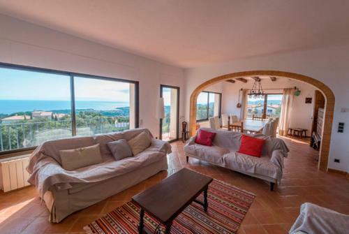 Platja D'aro Villa Sleeps 8 Pool Wifi