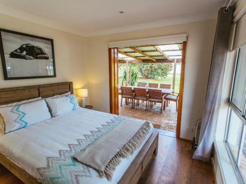 Sunbaker Beach House - 4 Mins To Beach - Pet Friendly With Fire Pit