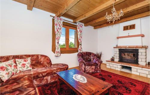 Two-bedroom Holiday Home In Bosiljevo
