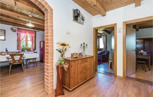 Two-bedroom Holiday Home In Bosiljevo