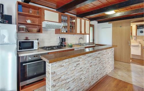 Two-bedroom Holiday Home In Kumrovec