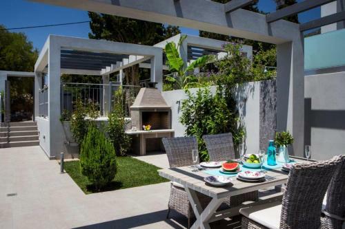 Ligarion Aroma Villas View Resort