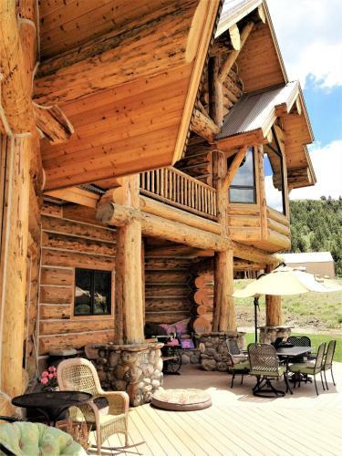 Mcdonald's Ranch Lodge