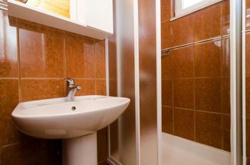 Hostal Holiday Home Macus
