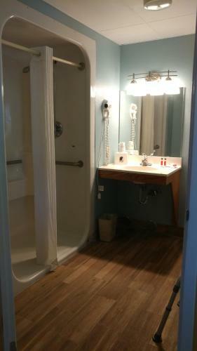 Hotel Super 8 By Wyndham Henderson North East Denver