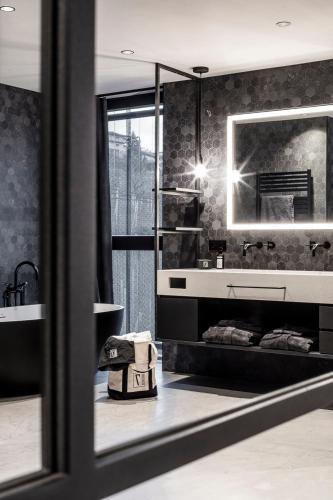 Apartment 7