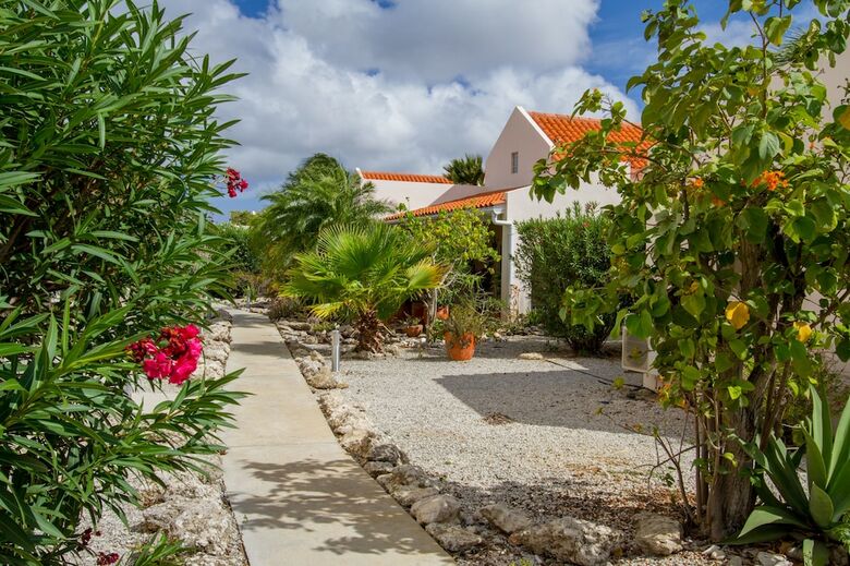 Hamlet Oasis Resort