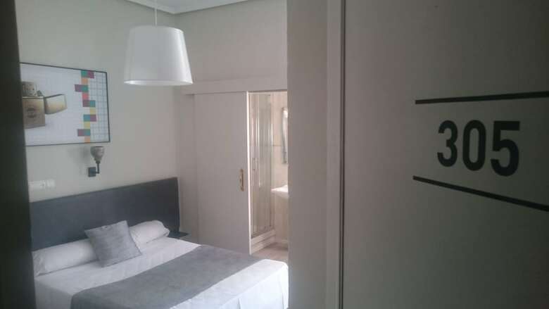 Pension Nwt Central Station Valencia