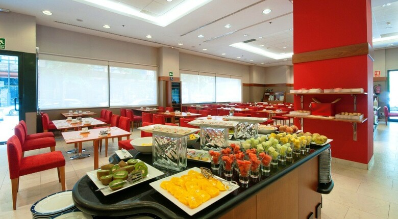 TRYP Valencia Oceanic Hotel