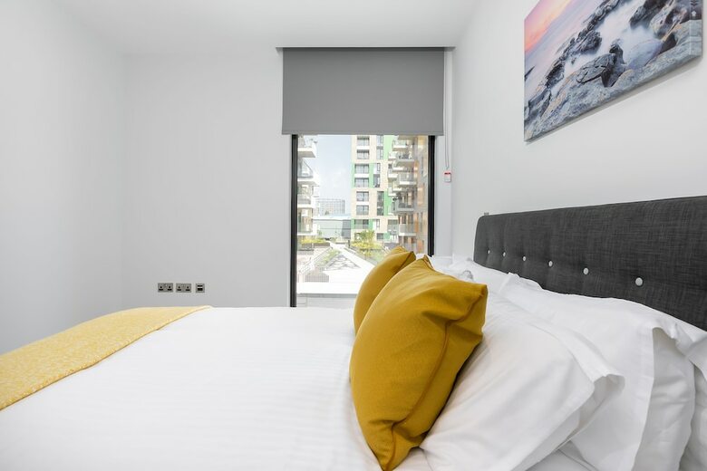Modern Townhouse Near 02 Arena & Excel