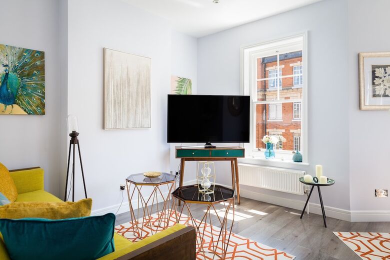Molyneux Street Apartments