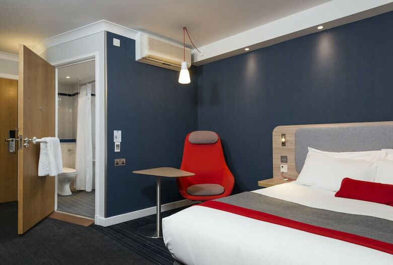 Hotel Holiday Inn Express Milton Keynes