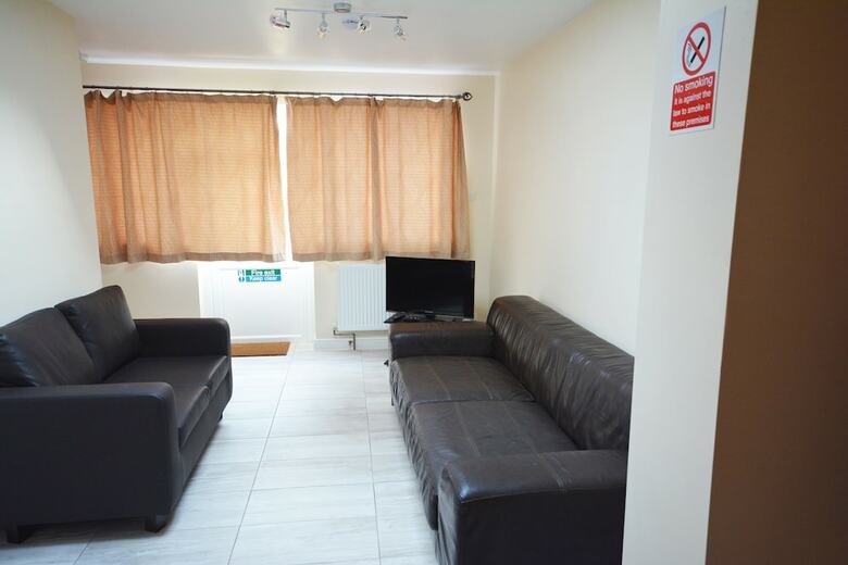 London Luxury 7 Bedroom Holiday Let