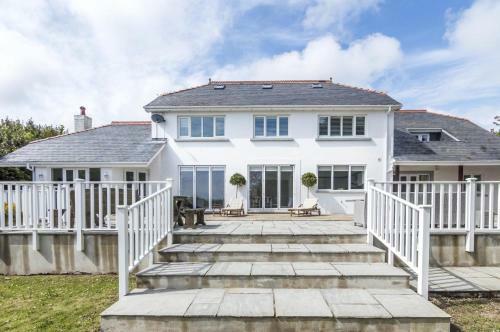 Ryecroft - 6 Bedroom Holiday Home - Tenby