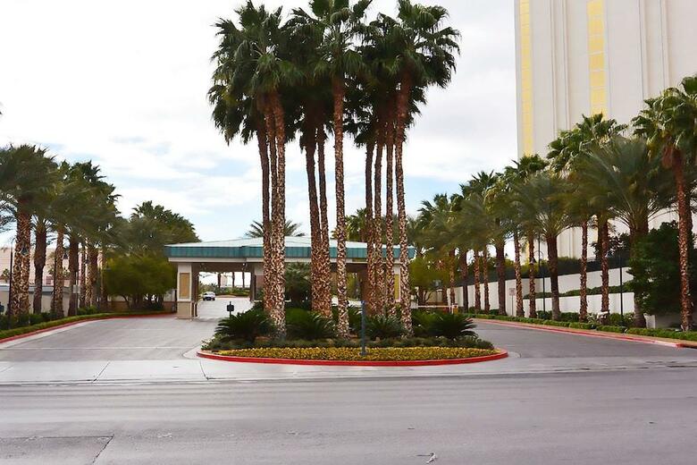 Hotel The Signature At Mgm