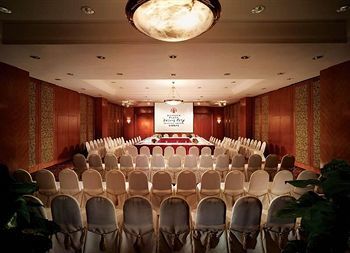 Hotel Harbour Plaza Resort City