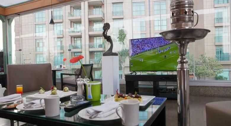 Four Seasons Hotel Cairo Nile Plaza