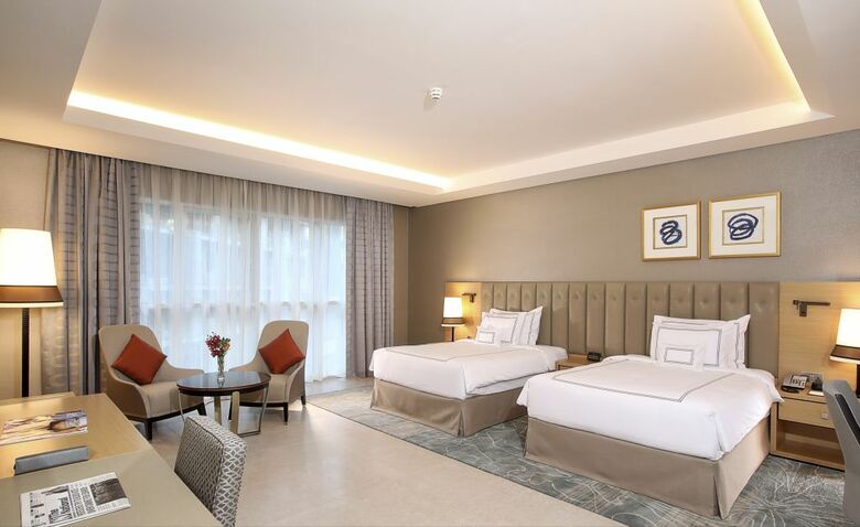 Grand Cosmopolitan Hotel