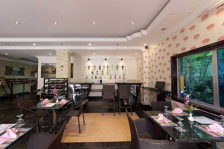 Parklane Hotel