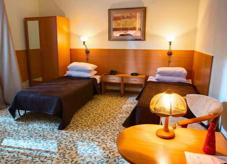 Lion's Castle Hotel
