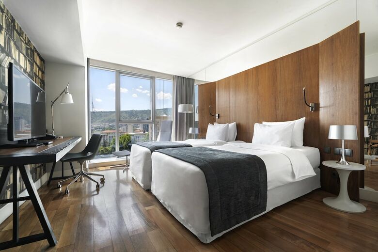 Hotel Holiday Inn Tbilisi