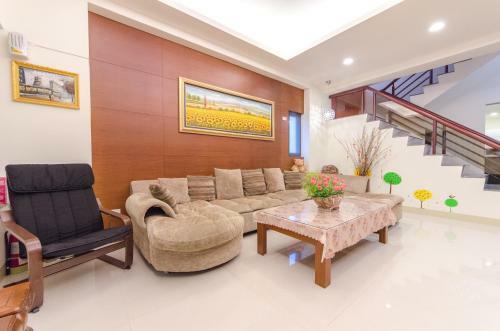 Bed & Breakfast Happy House Homestay