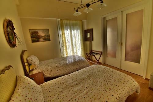 Classy 2 Bedroom Apartment Under Acropolis At Thissio