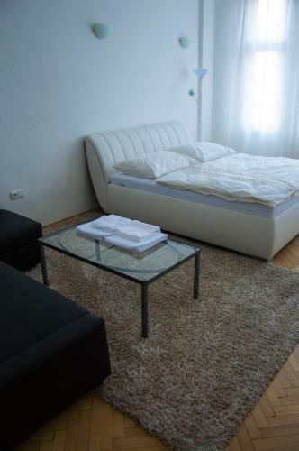 Apartamentos Designer Loft At Stodoln� Street