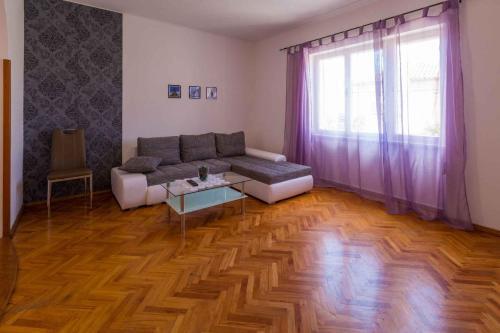 Apartments In Crikvenica 39224