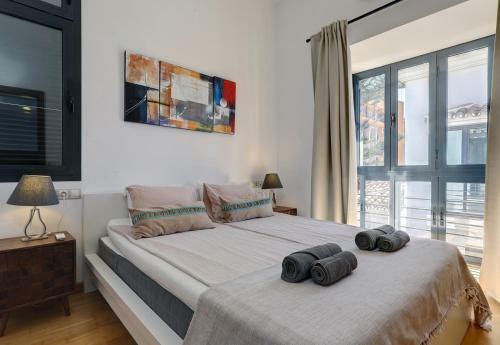 Villa In Puerto Marina With Private Pool