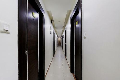 Oyo 82082 Hotel Down Town