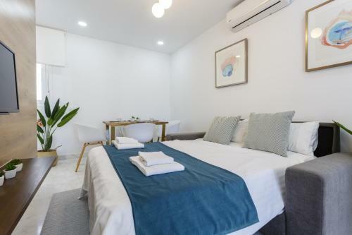 Apartamentos La Brujula By Cadizrentals