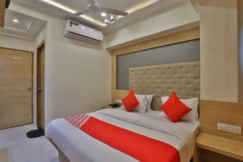 Hotel Hill Park By Sky Stays