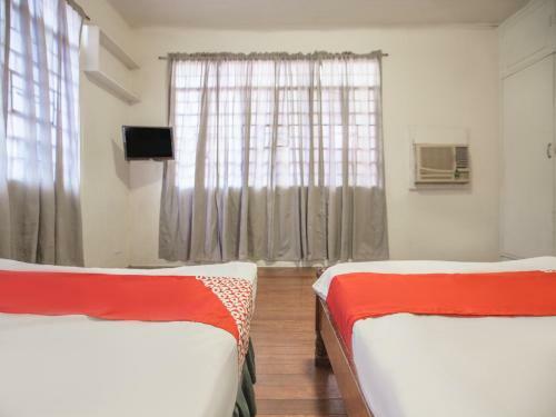 Hotel Vaccinated Staff - Oyo 588 Sunrock Resort