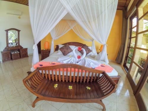 Ocean Beachfront Villa Dini