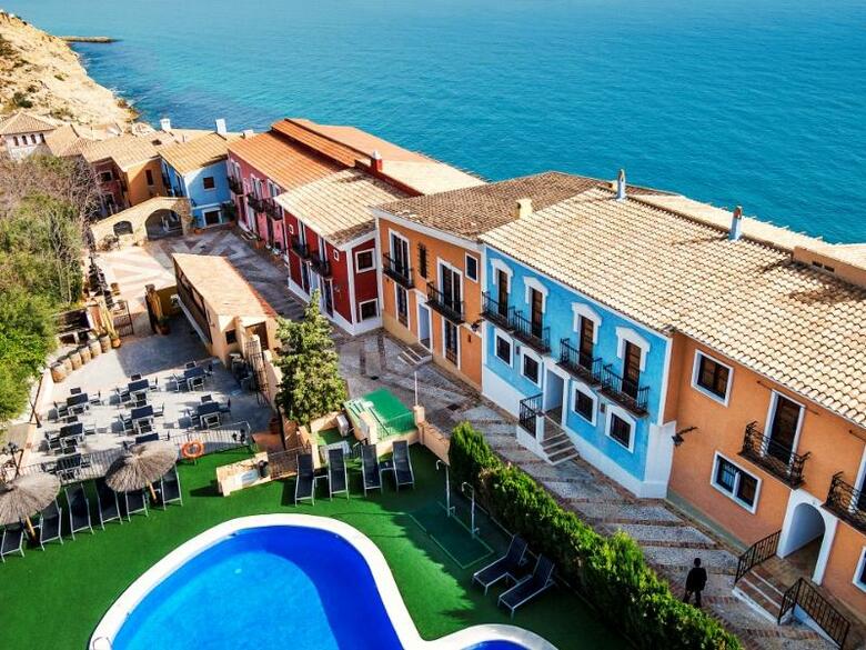 Apartamentos Pueblo Acantilado Suites