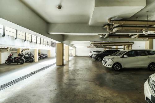 Hotel Spot On 90894 Icarus Home Syariah