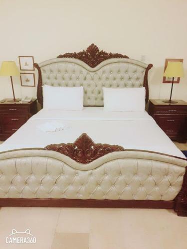 Hostal Royal Motel Guest House