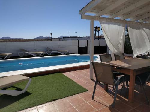 Hostal Aloha Surf House
