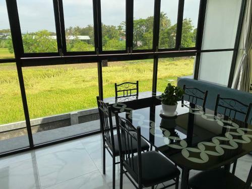 Villa Oasis Penthouse In Rice Field