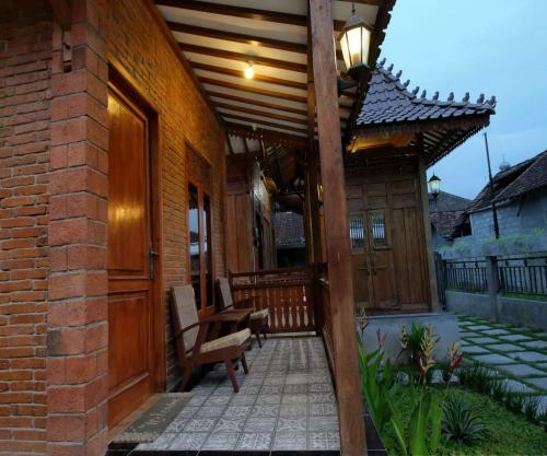 Hostal Homestay Omah Bata