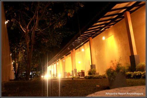 Hotel Athyantha Resort