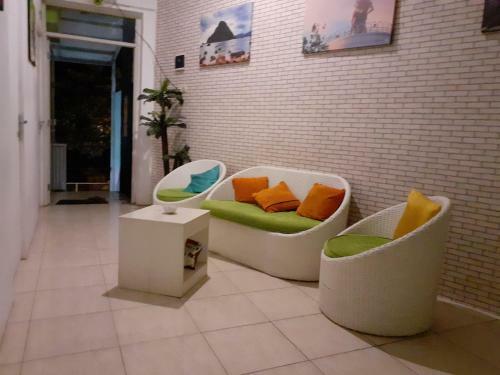 Hotel Spot On 2332 D'green Homestay