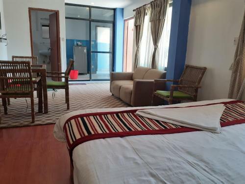 Bed & Breakfast Manaslu Home