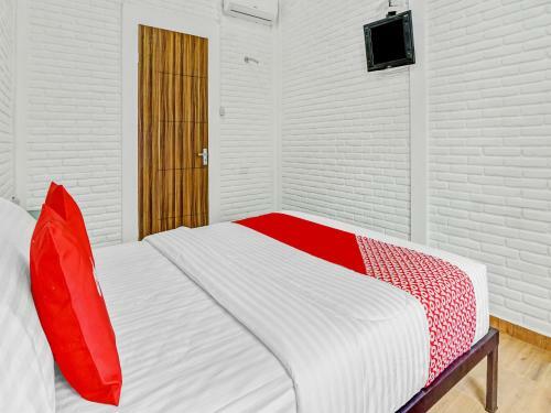 Hotel Oyo 90828 Ara Guest House