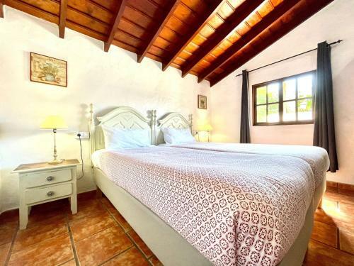 Apartamento Bungalow 3 Con Wifi, Ac,bbq Con Vistas A La Piscina Y A La Montana En El Paso