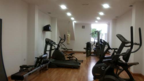 Apartamento Piso Moderno En Enix. Calle Roquetas de Mar N. 12 Piso 5 F