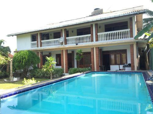 Hostal Little Peradise Guest House
