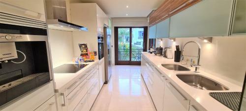 Luxury Apartment Frontal Beach In Doncella Beach